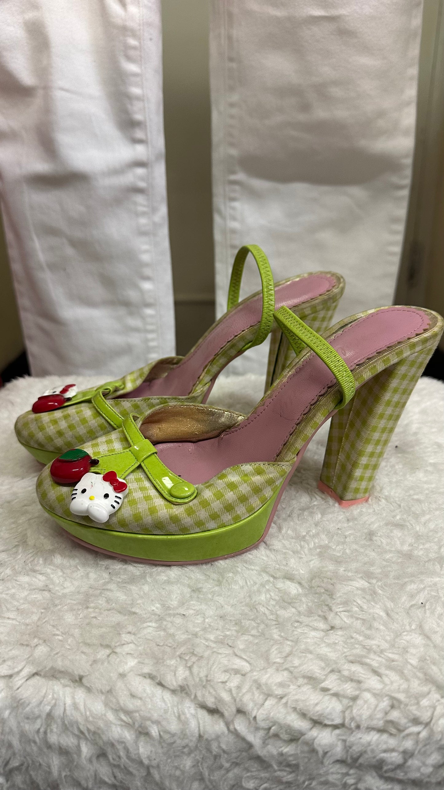 Hello Kitty Heels Size 4