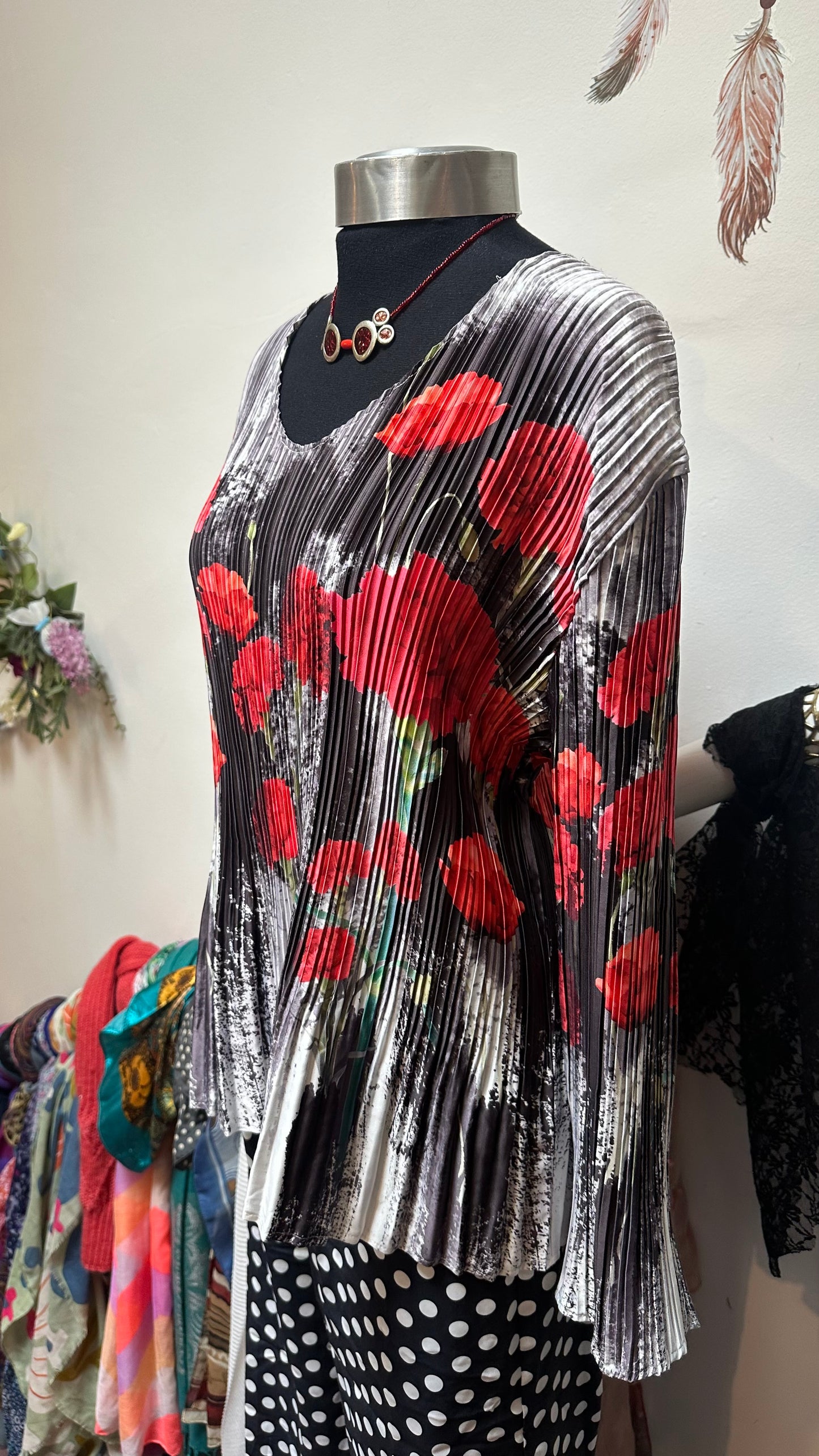 Leo & Ugo Poppy Plissé Top Best Fit Size M/L