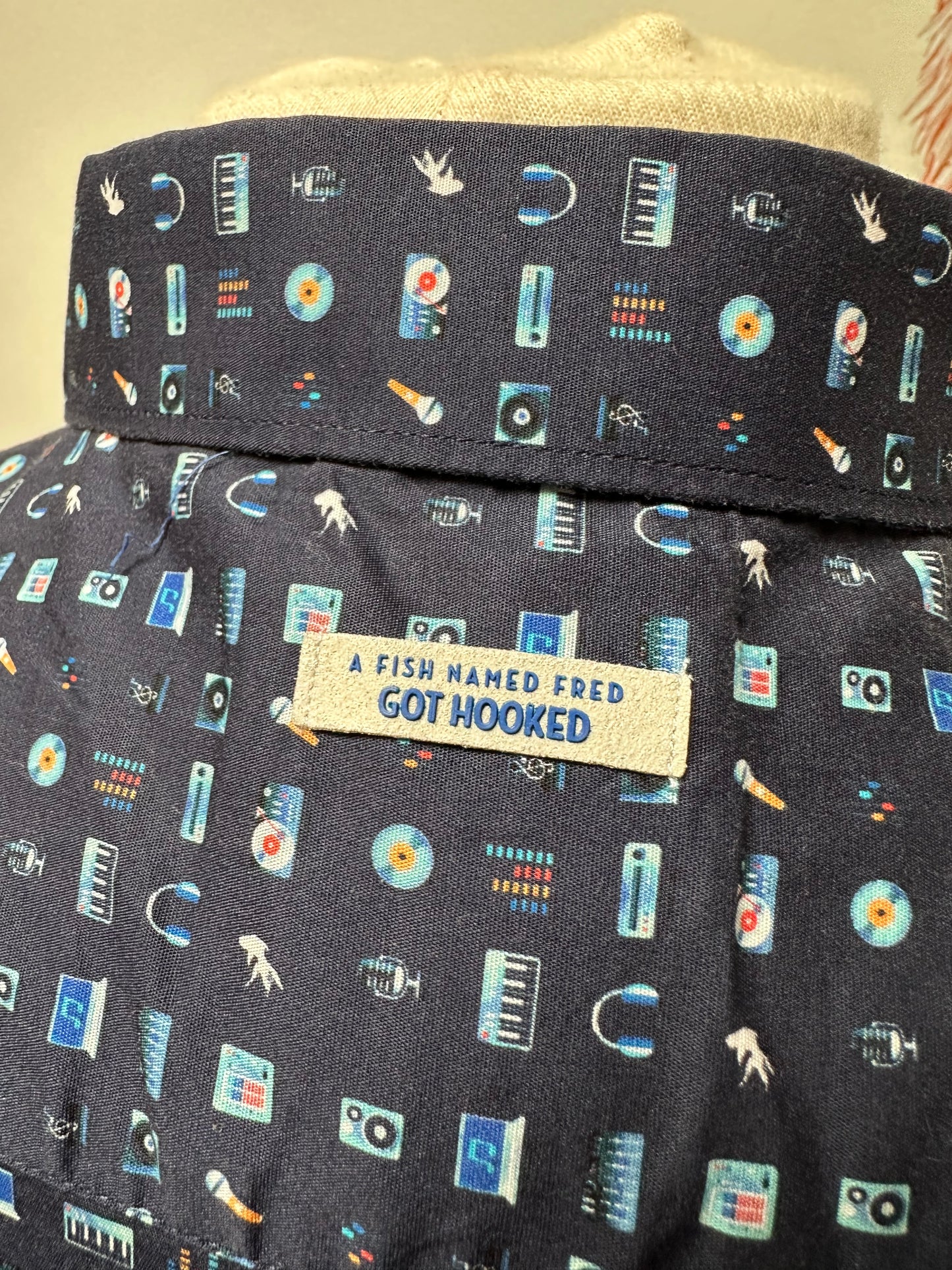 Designer A Fish Named Fred Musical Shirt Size XXL RRP €110
