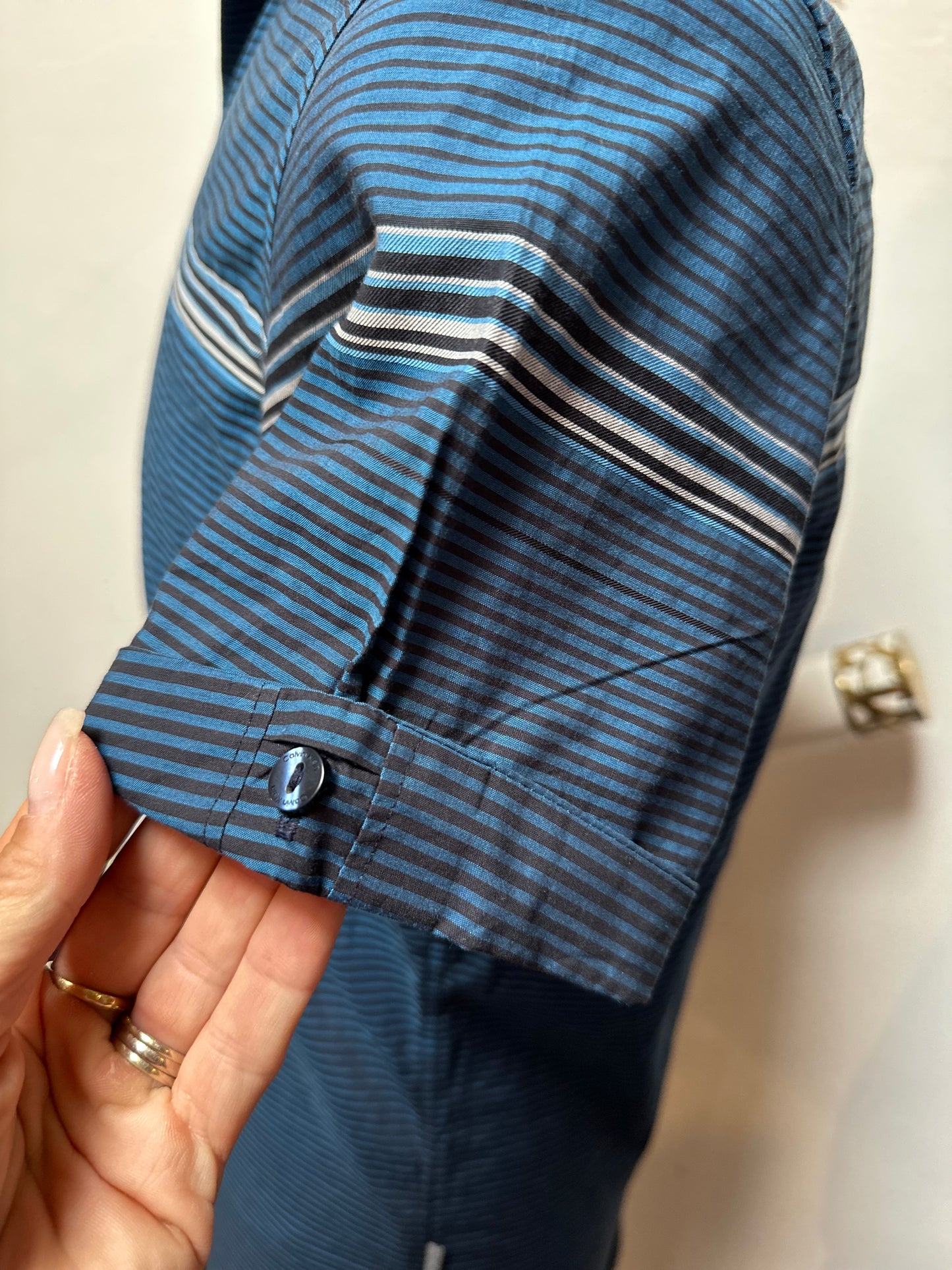 Designer Calvin Klein Short Sleeve Shirt Size XS or age 13-14