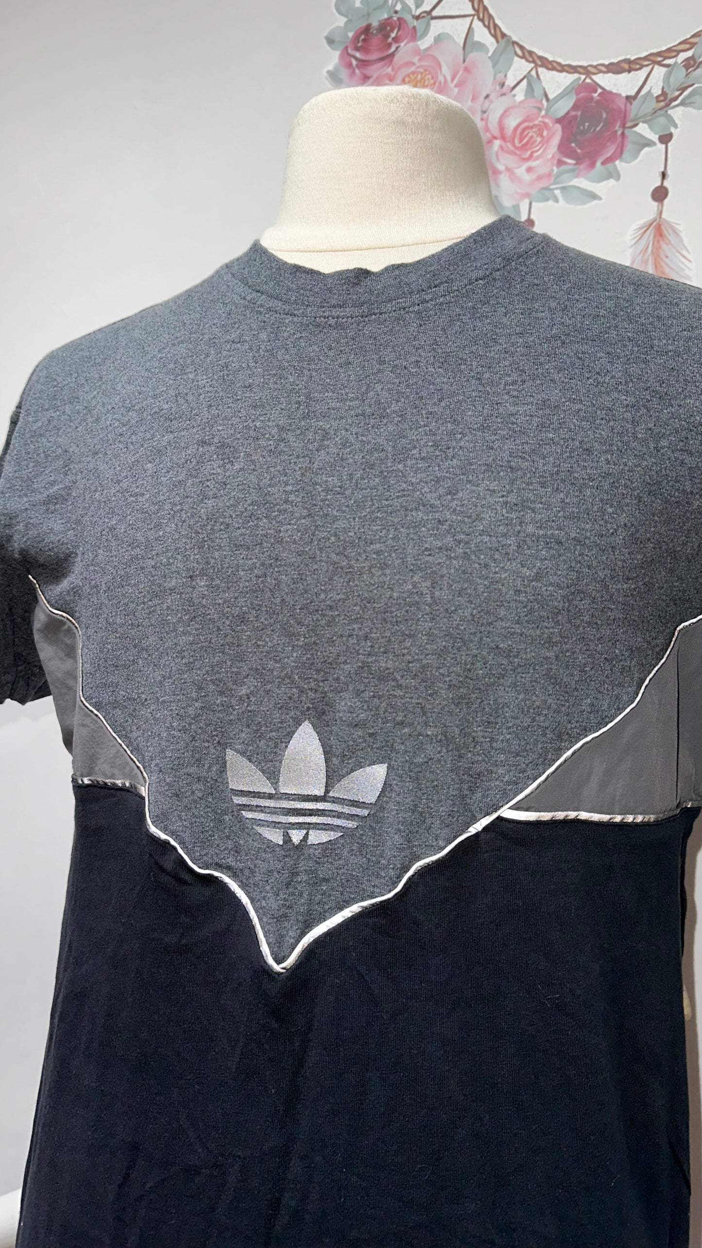 Adidas Tshirt with Reflective Details Best Fit Size M