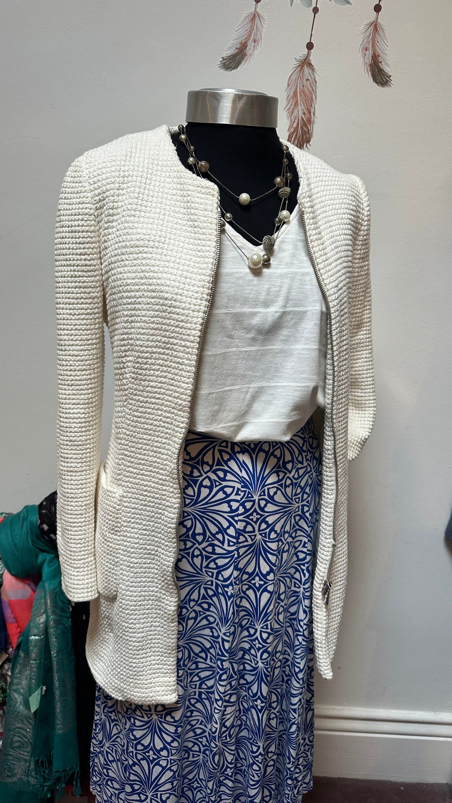 Zara Off White Blazer Size M Small Fitting