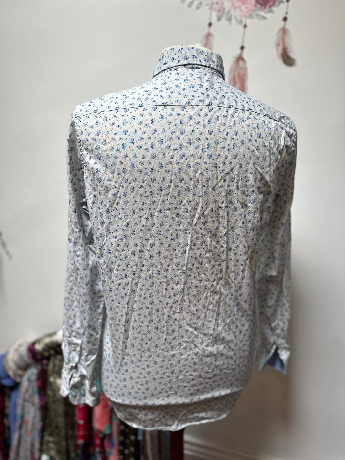6th Sense Floral Shirt Size M