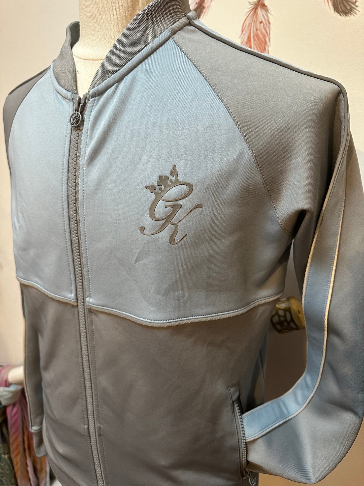 Gym King Reflective Zip Up Size L but more like M/L