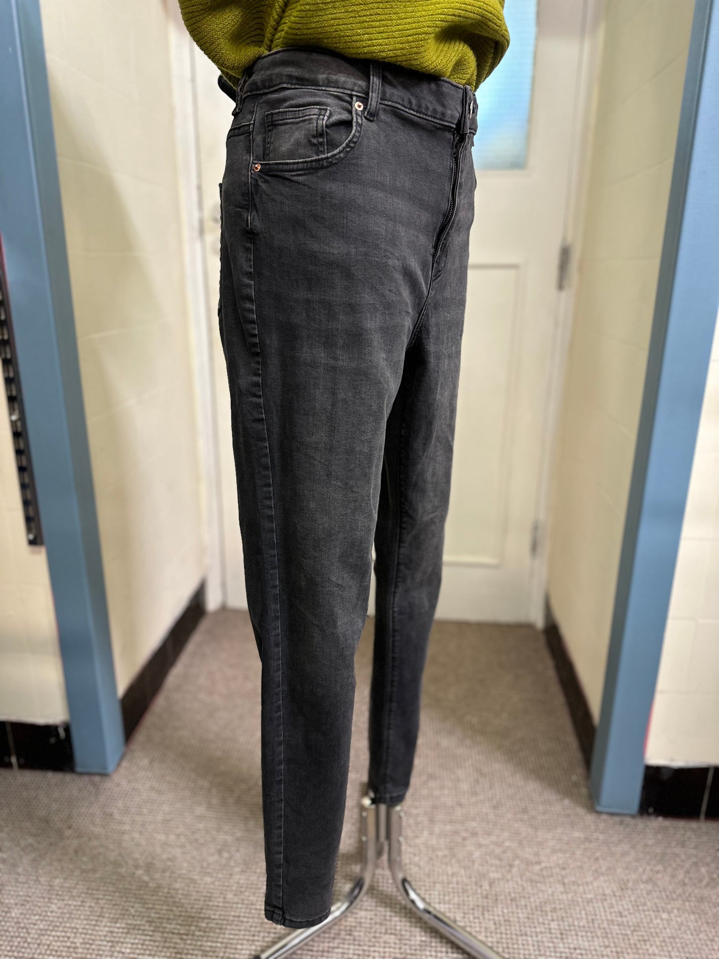 Primark Skinny Faded Jeans, New with Tags, Size 18