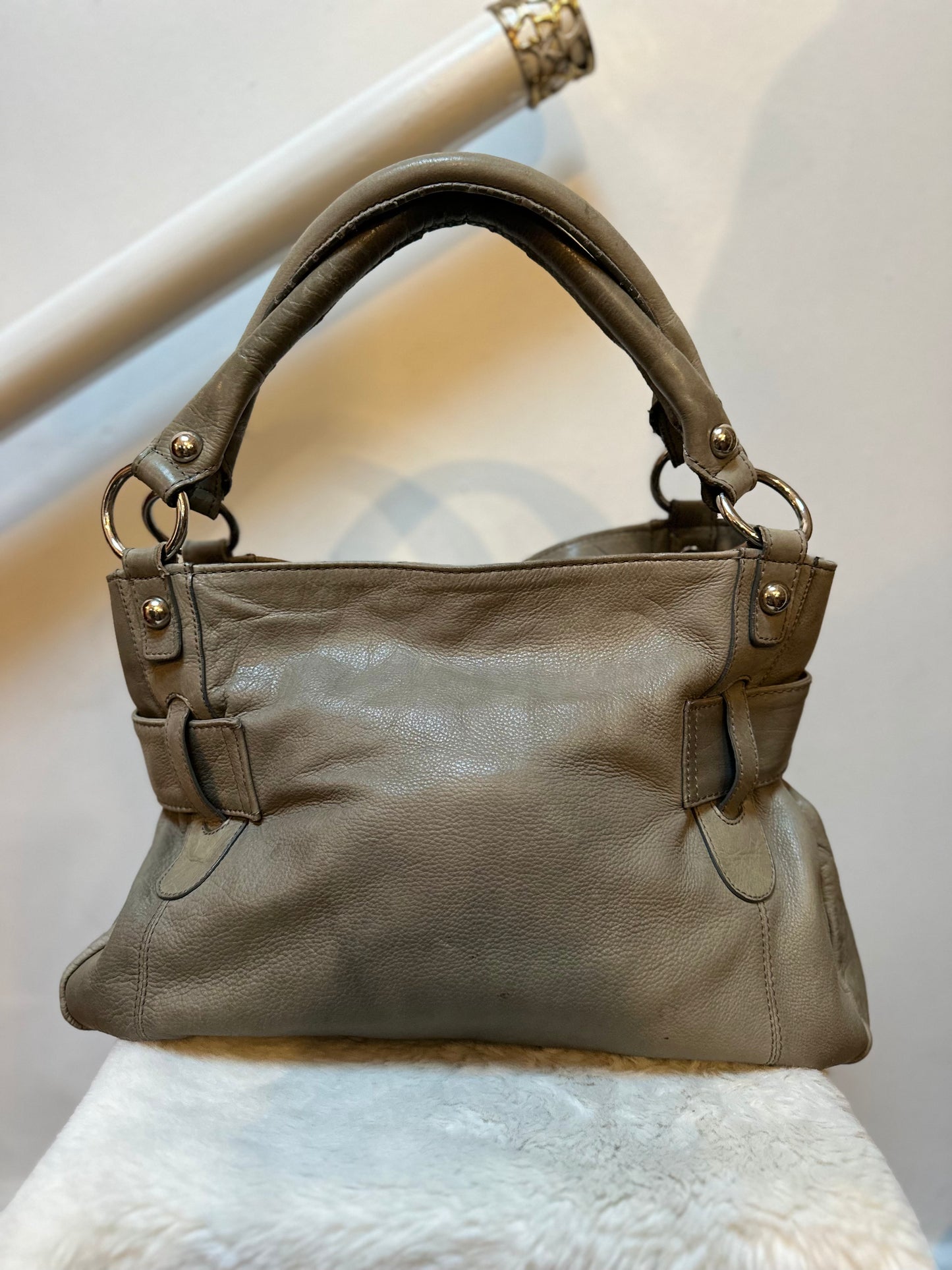 Loyd Baker Real Leather Large Grey Bag with XL Bow Detail, pen mark & signs of wear on handles (see last photos) but beautiful bag nonetheless