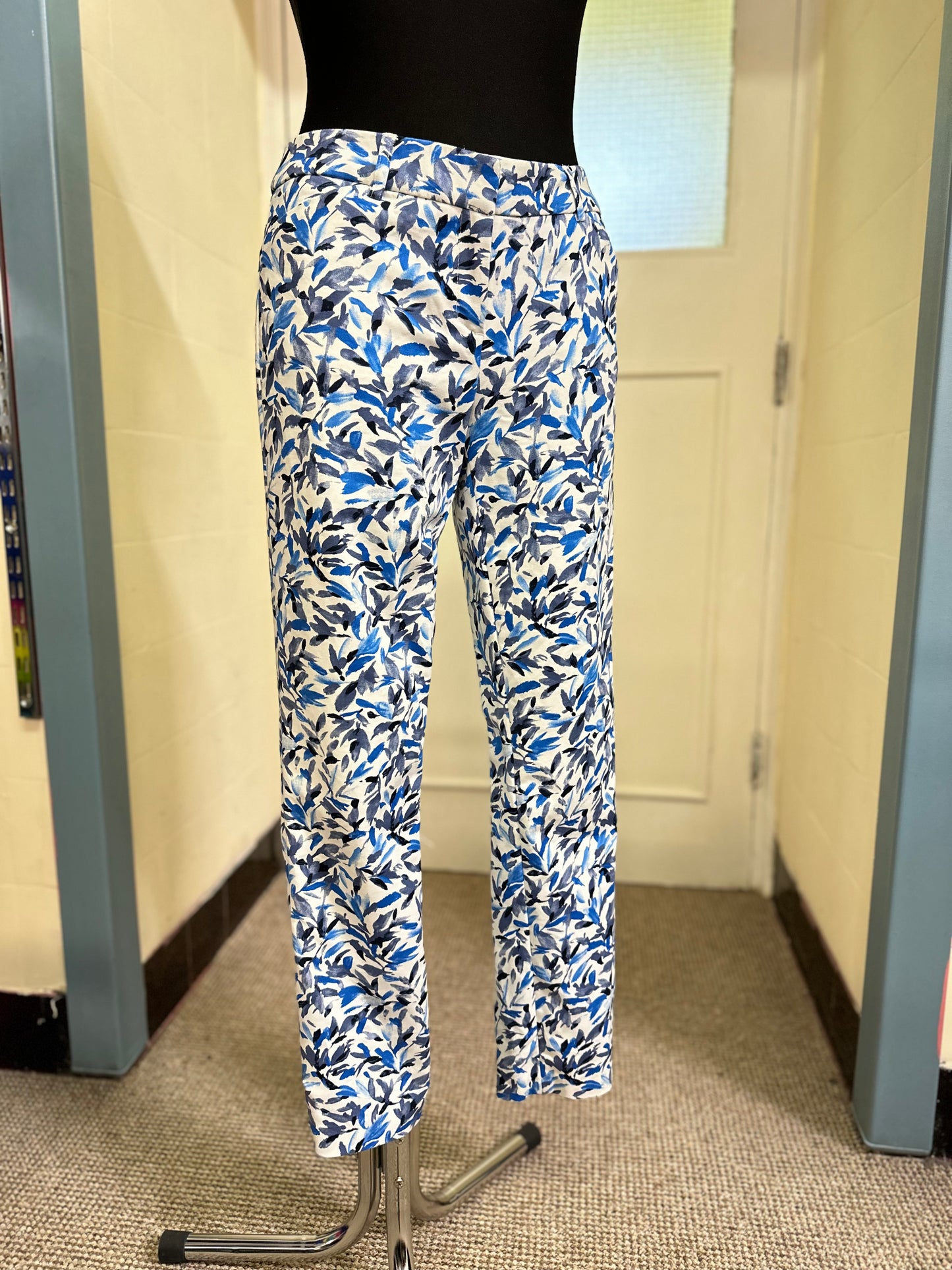 Designer, Jasmine & Julianna Blue Print Trousers, Size 8, 97% Cotton, 3% Elastan