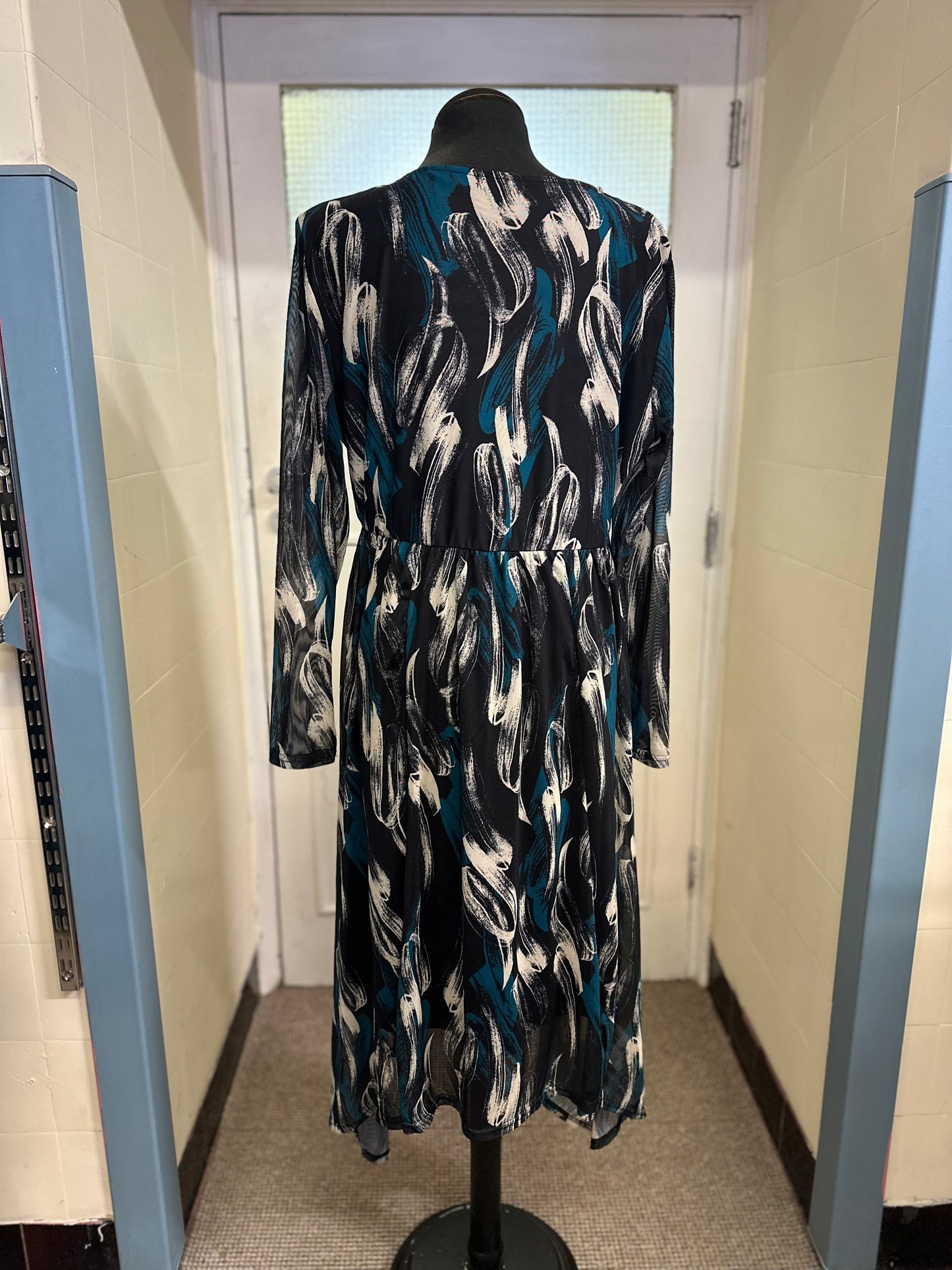 Mudflower Print Dress Size 16