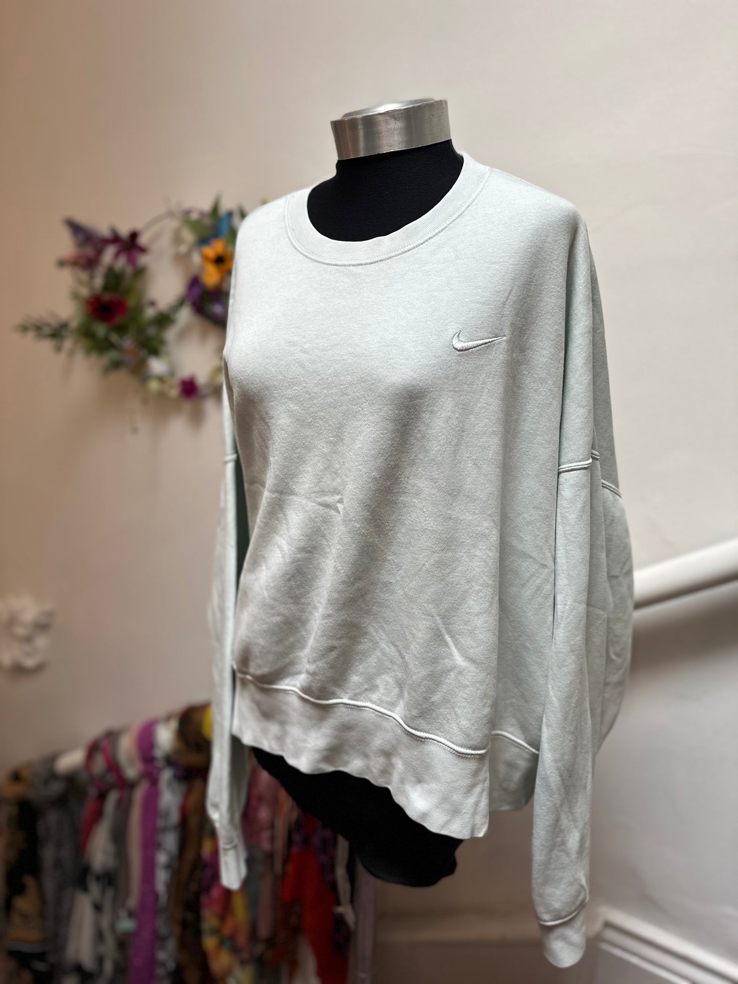 Nike Mint Sweater Size XL