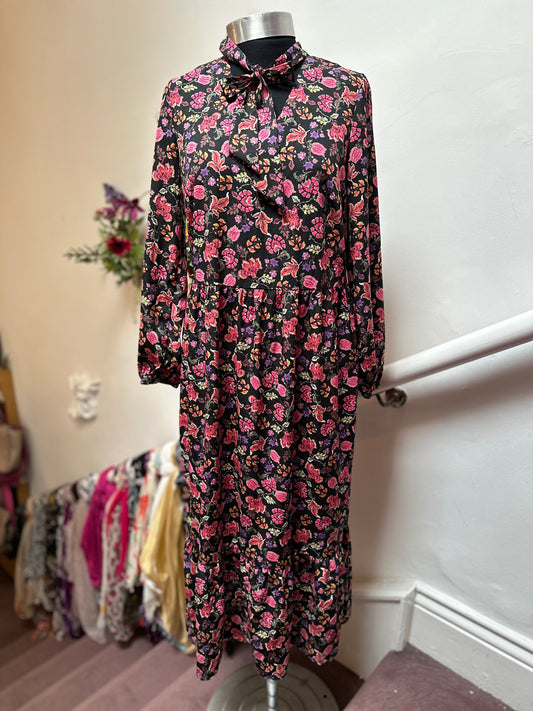 Dunnes Floral Maxi Dress, Oversized XS (will fit Size 10)