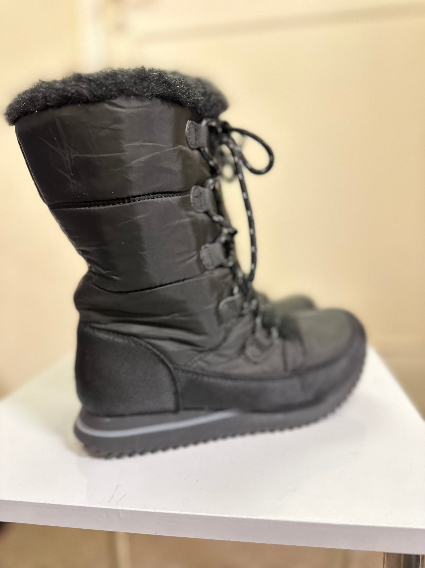 F&F Insulated Boots, Size 3