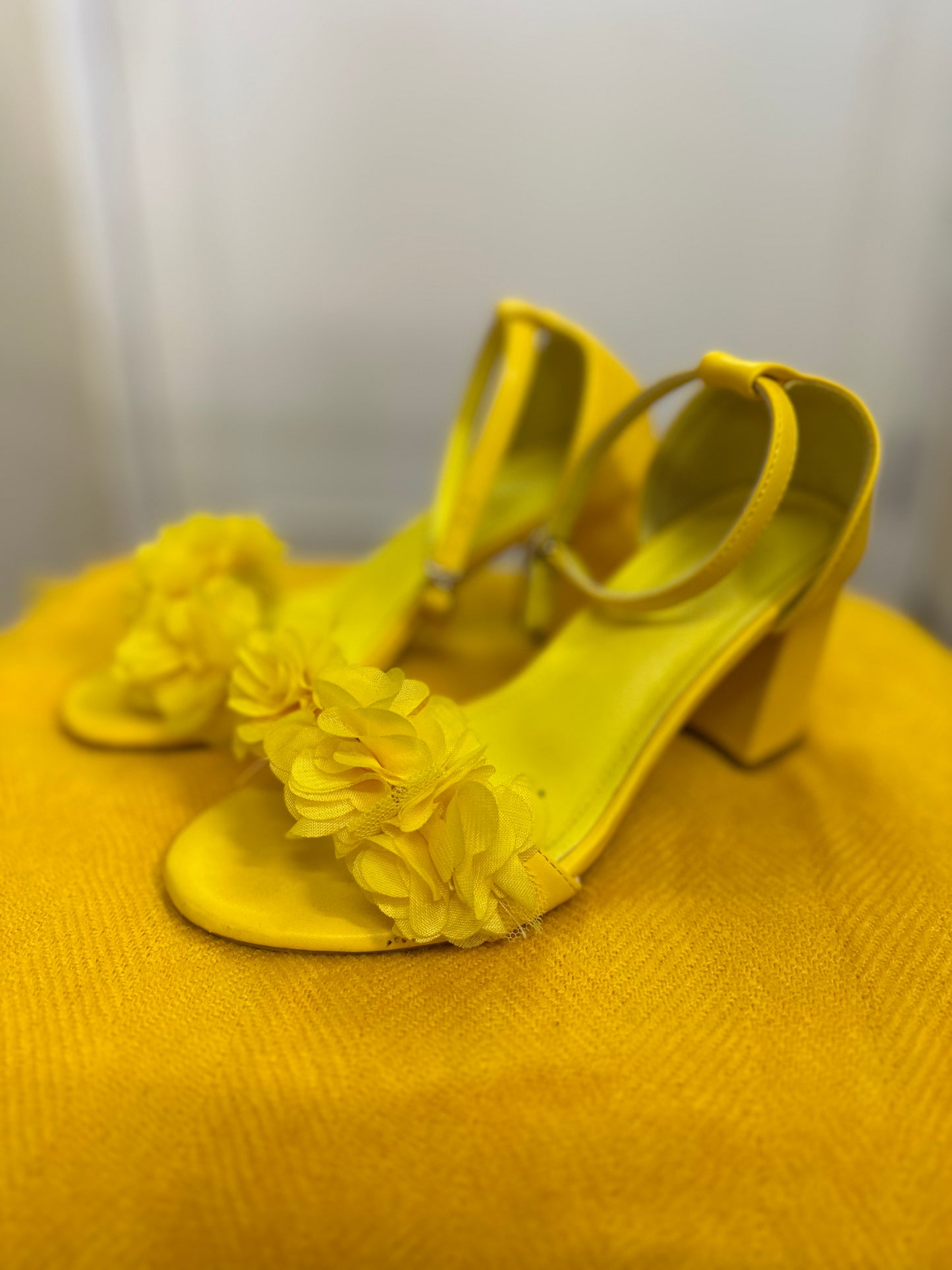 Yellow Low Heel Size 2.5/3