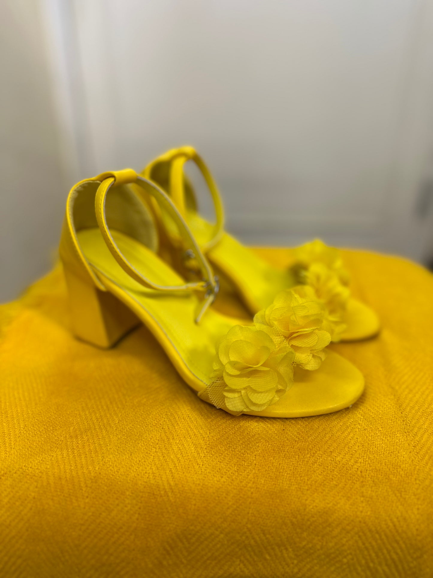 Yellow Low Heel Size 2.5/3