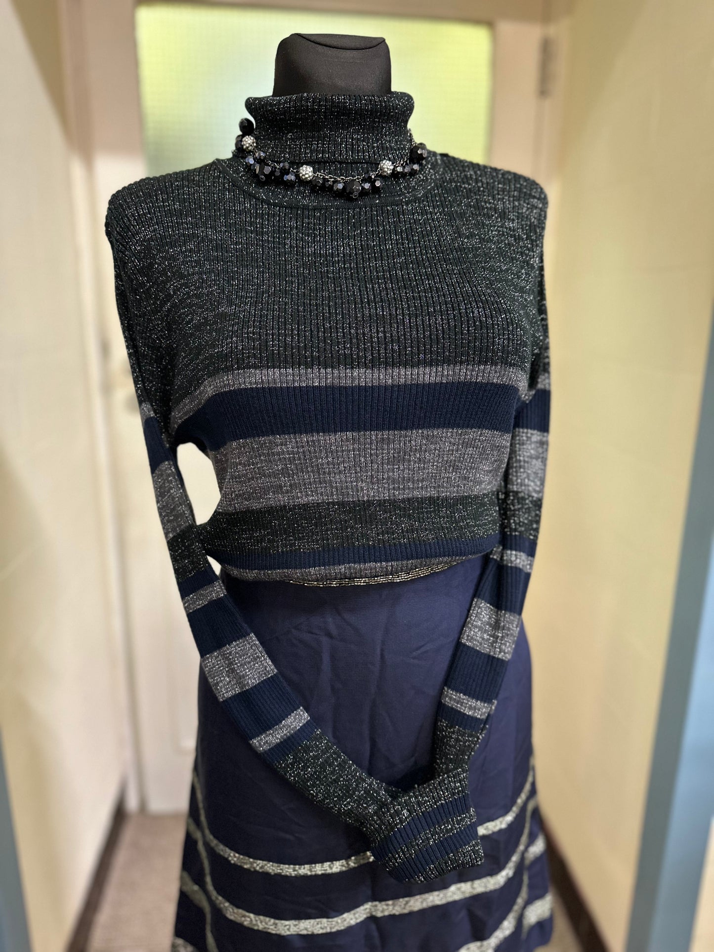 Mystify Polo Neck, Size XL