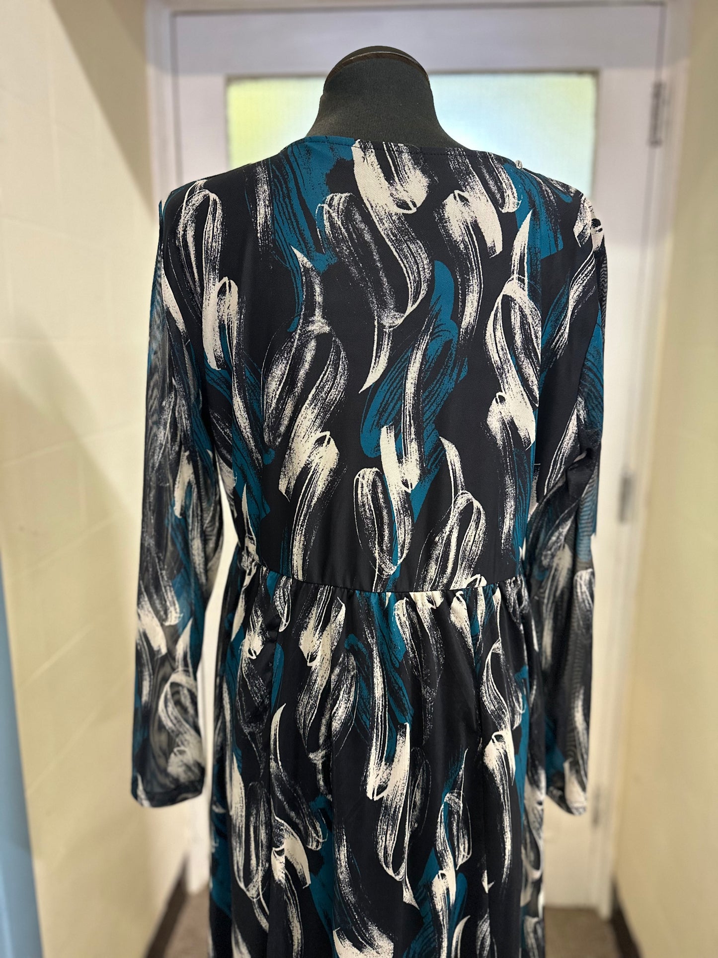 Mudflower Print Dress Size 16