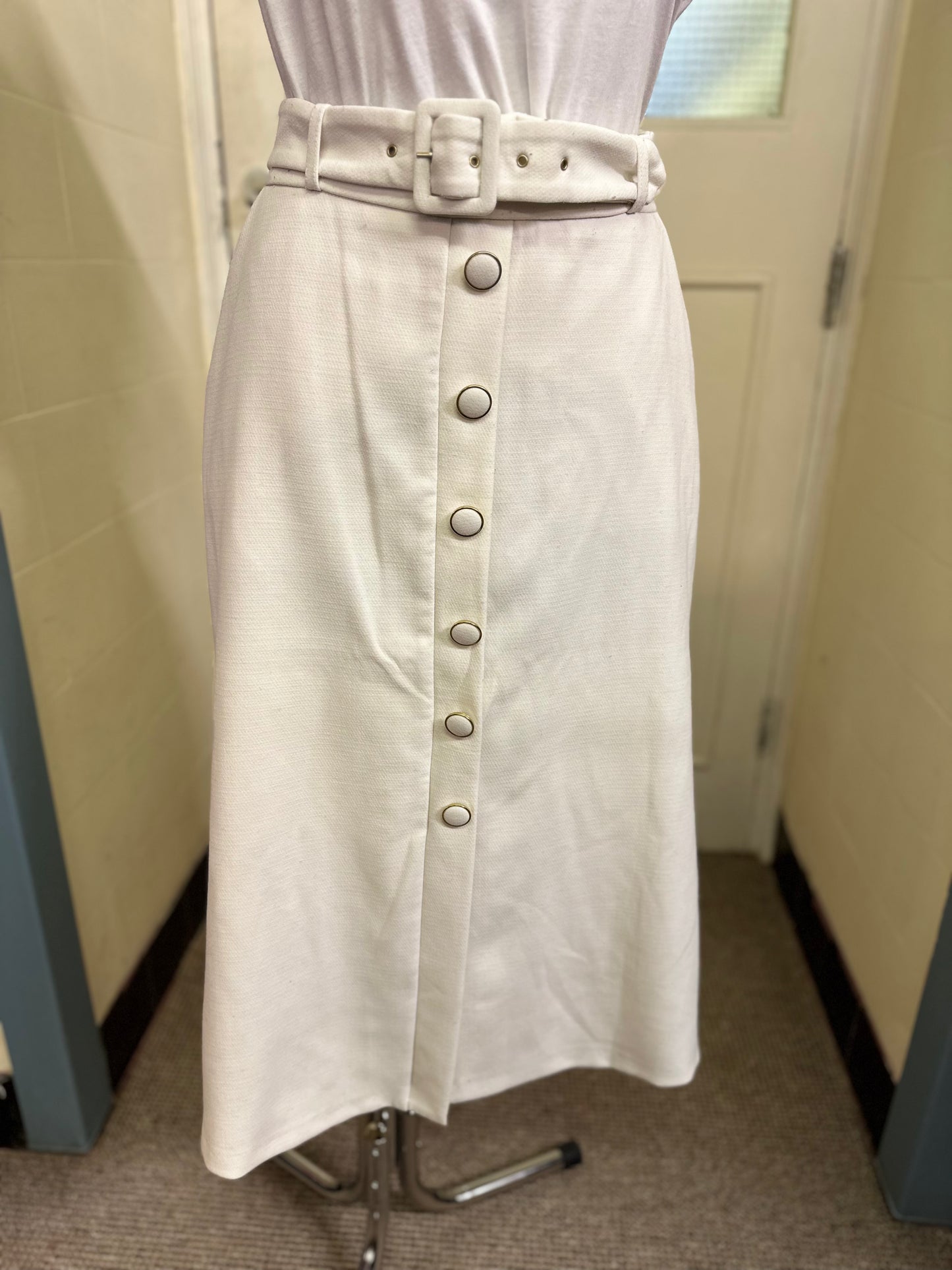 Closet Belted Skirt with Pockets, Size 14