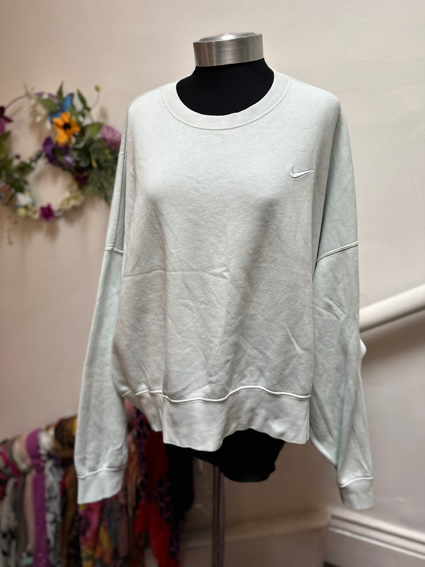 Nike Mint Sweater Size XL