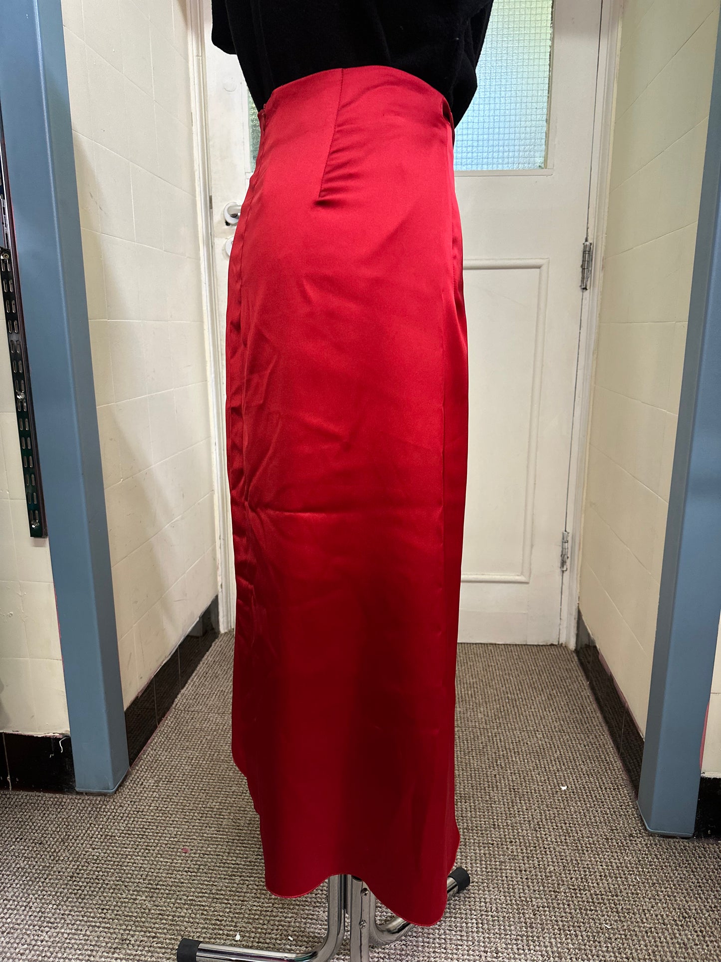 Dunnes Red Satin Skirt Size 16