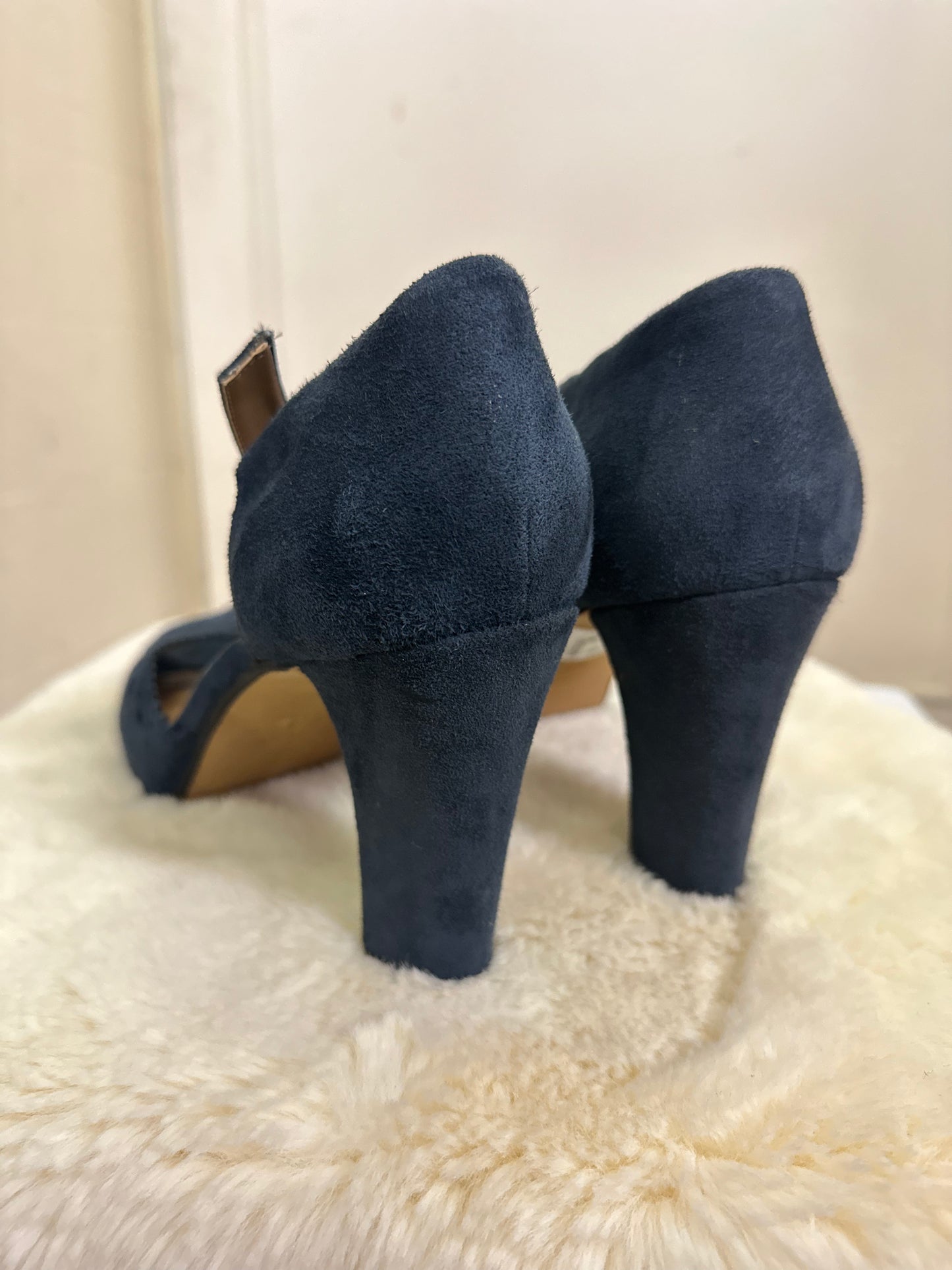 Clarks Navy Suede Heels Size 6.5