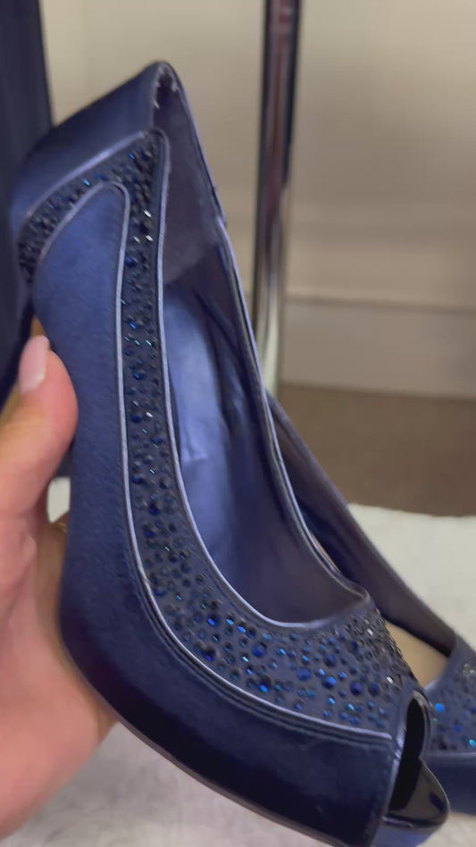 Lunar Navy Dress Heels Size 6 As New Condition but 1 mark on 1 heel