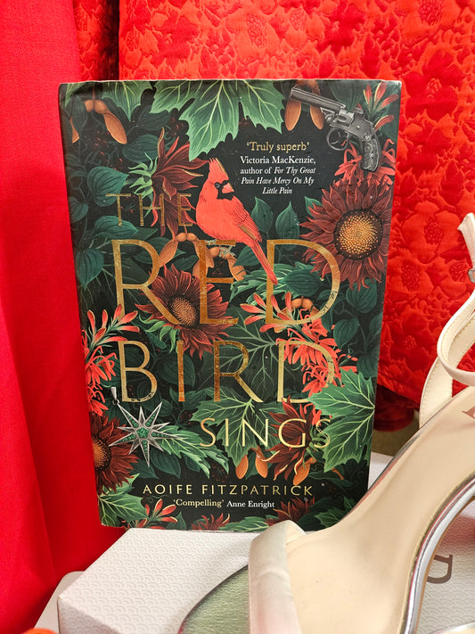 The red bird sings book
